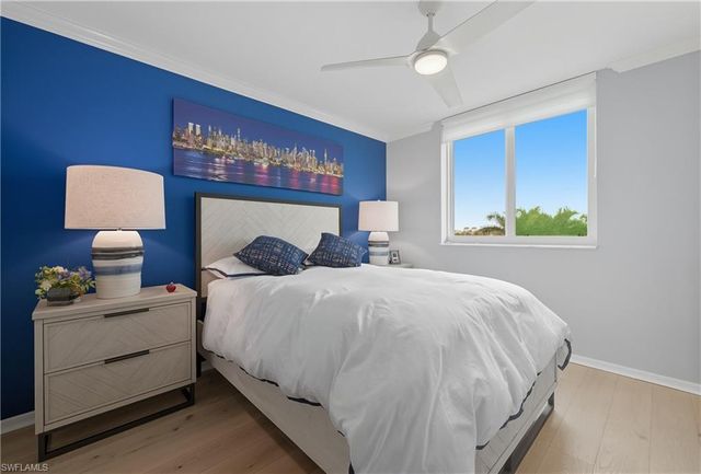 7515 Pelican Bay BLVD 5B, Naples, FL 34108
