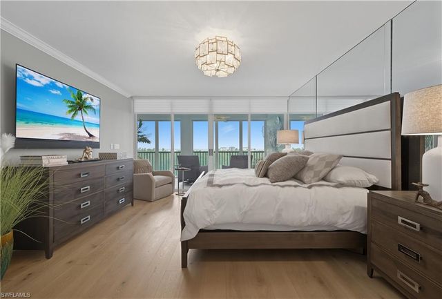 7515 Pelican Bay BLVD 5B, Naples, FL 34108