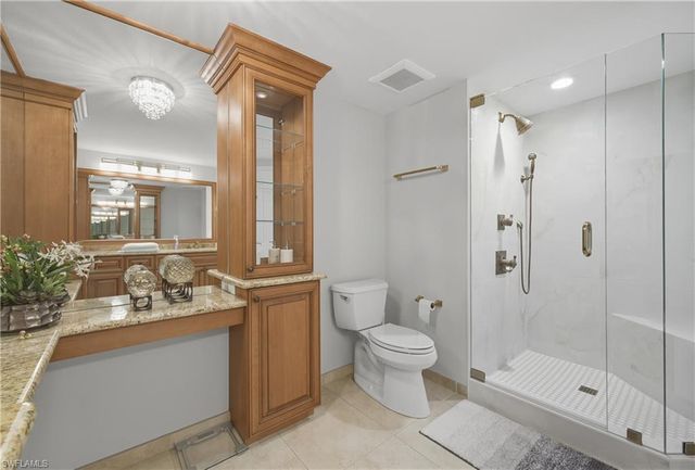 7515 Pelican Bay BLVD 5B, Naples, FL 34108