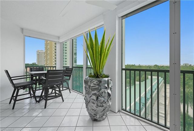 7515 Pelican Bay BLVD 5B, Naples, FL 34108