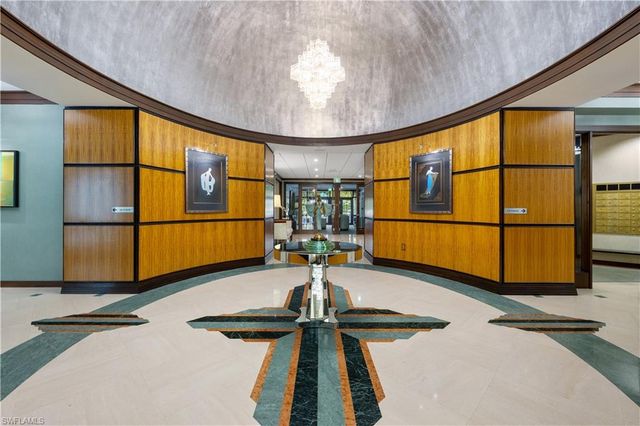 7515 Pelican Bay BLVD 5B, Naples, FL 34108