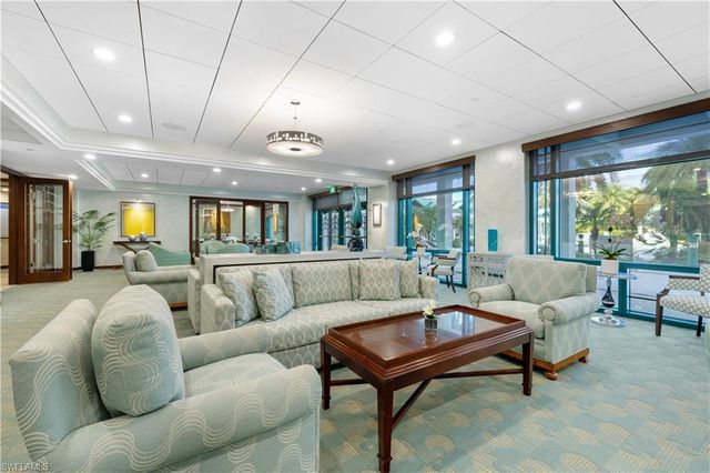 7515 Pelican Bay BLVD 5B, Naples, FL 34108
