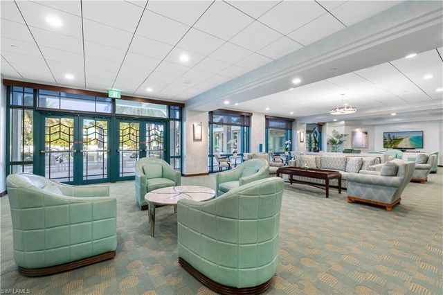 7515 Pelican Bay BLVD 5B, Naples, FL 34108