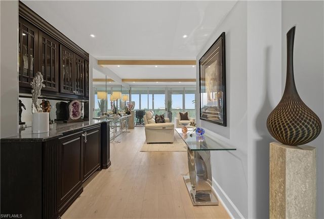 7515 Pelican Bay BLVD 5B, Naples, FL 34108