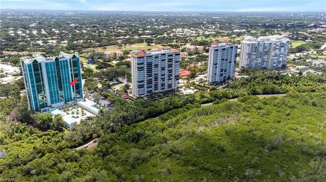 7515 Pelican Bay BLVD 5B, Naples, FL 34108