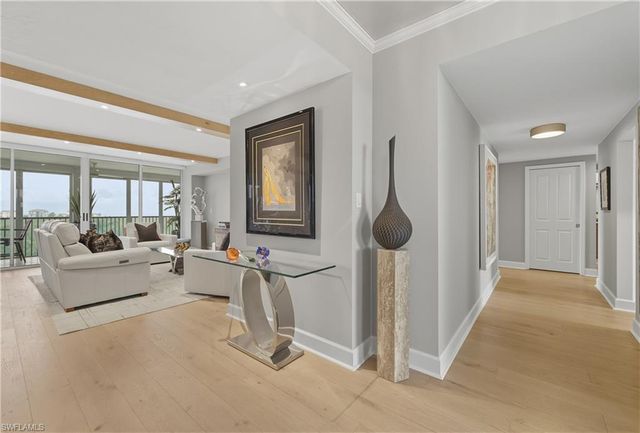 7515 Pelican Bay BLVD 5B, Naples, FL 34108