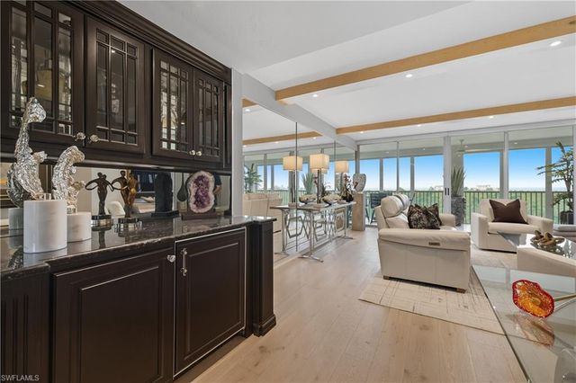 7515 Pelican Bay BLVD 5B, Naples, FL 34108