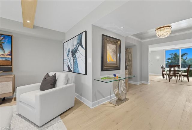 7515 Pelican Bay BLVD 5B, Naples, FL 34108