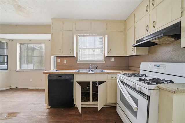 2904 Woodhollow Lane, Jonesboro, GA 30236