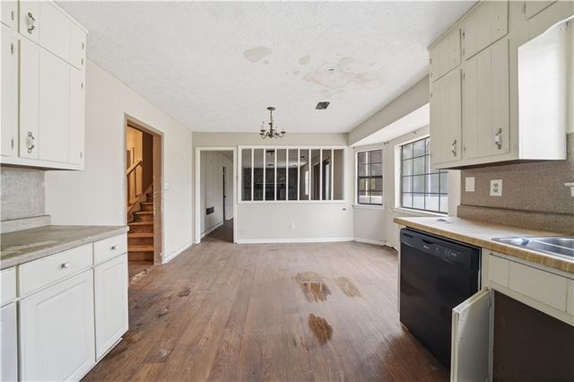 2904 Woodhollow Lane, Jonesboro, GA 30236