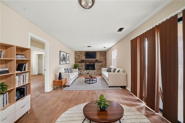 2904 Woodhollow Lane, Jonesboro, GA 30236