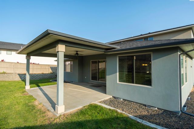 4841 Tillamook Dr, Richland, WA 99352