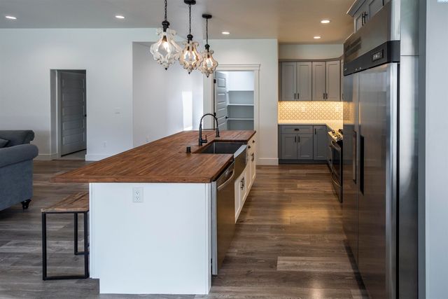 4841 Tillamook Dr, Richland, WA 99352