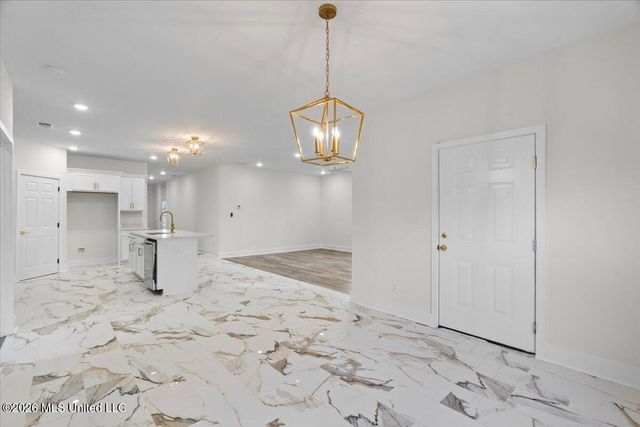 185 Lee Creek Cove, Byhalia, MS 38611