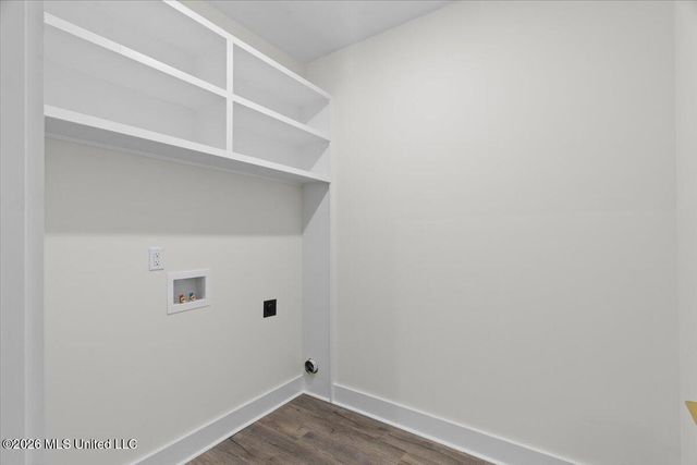 185 Lee Creek Cove, Byhalia, MS 38611