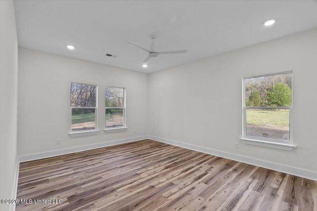 185 Lee Creek Cove, Byhalia, MS 38611