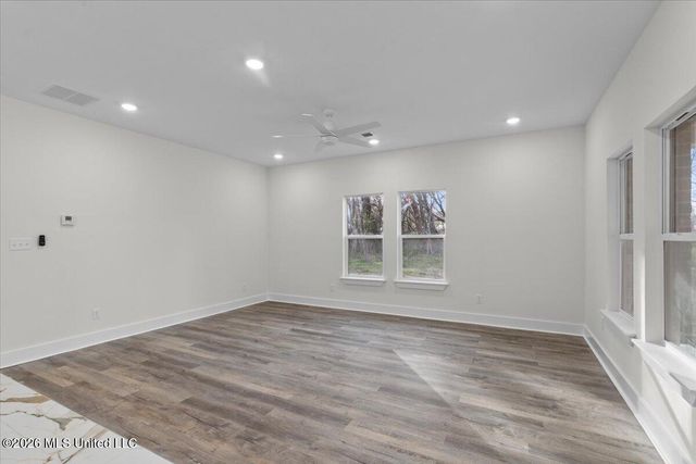 185 Lee Creek Cove, Byhalia, MS 38611