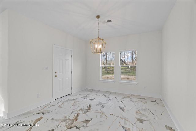 185 Lee Creek Cove, Byhalia, MS 38611