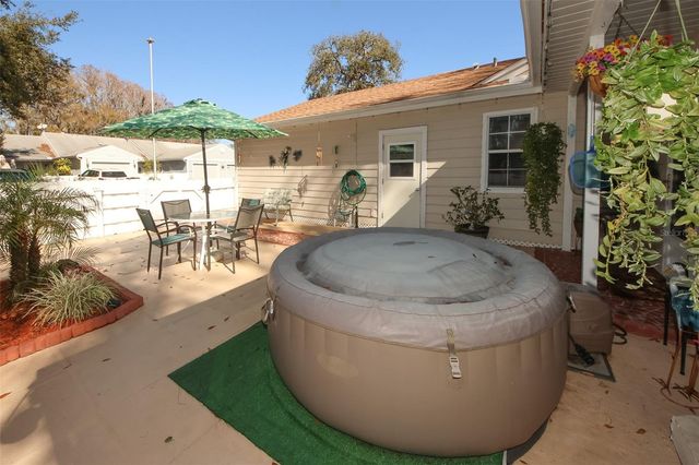 12432 KNOLLBROOK LANE, Hudson, FL 34669