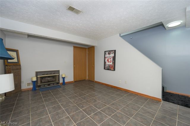 3204 Deer Trail D, Cortland, OH 44410