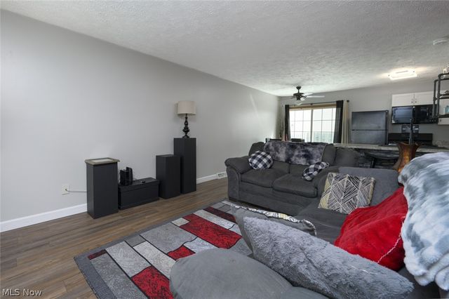 3204 Deer Trail D, Cortland, OH 44410