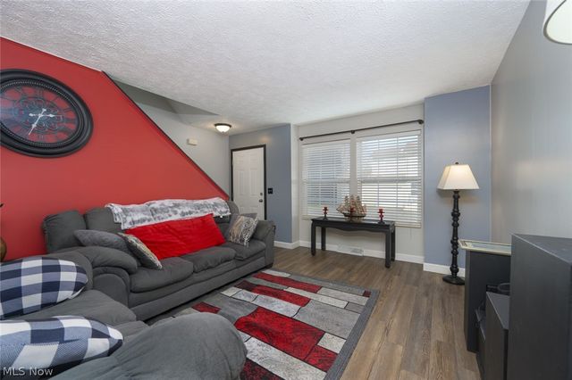 3204 Deer Trail D, Cortland, OH 44410