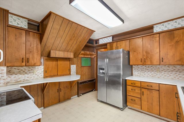 410 W Elm Street, Hartford, IA 50118