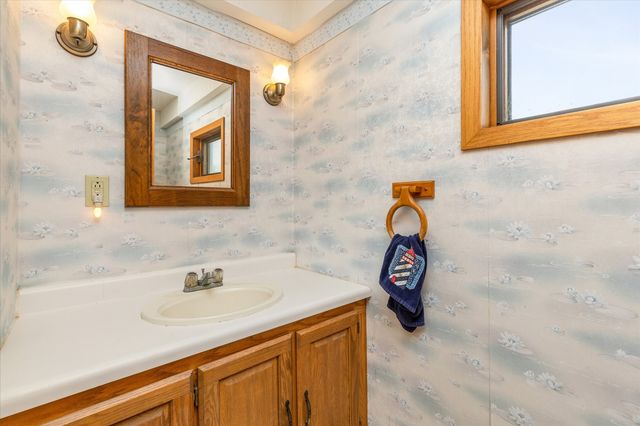 410 W Elm Street, Hartford, IA 50118
