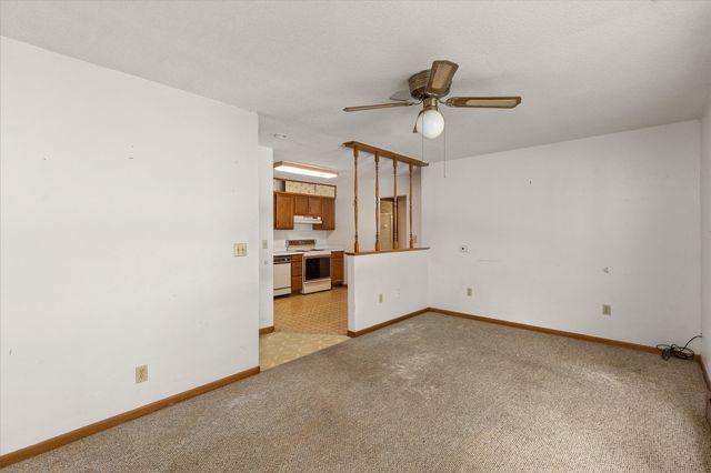 410 W Elm Street, Hartford, IA 50118