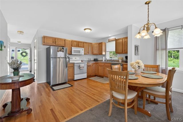 183 Timber Wolf Circle, Geddes, NY 13209