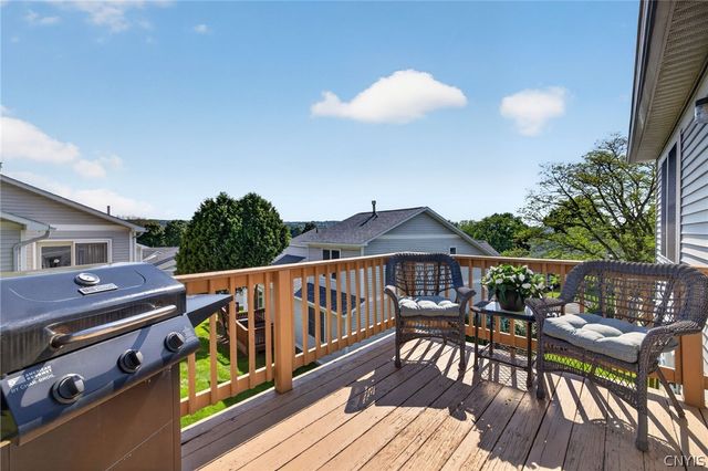 183 Timber Wolf Circle, Geddes, NY 13209