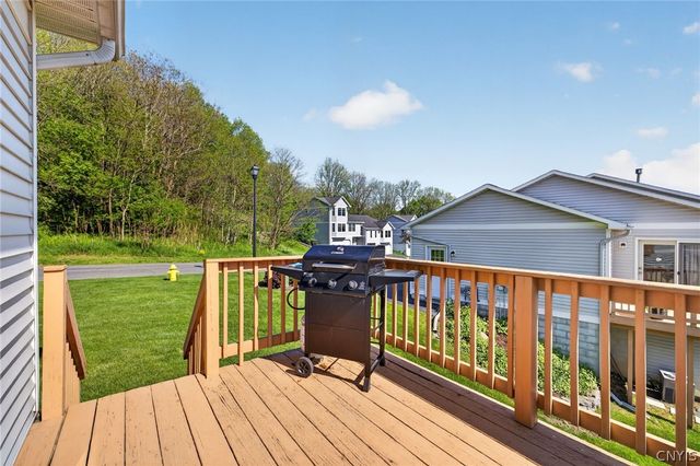 183 Timber Wolf Circle, Geddes, NY 13209
