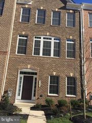 3163 JOHN GLENN ST, Herndon, VA 20171