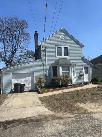19 westside Avenue, Bay Shore, NY 11706