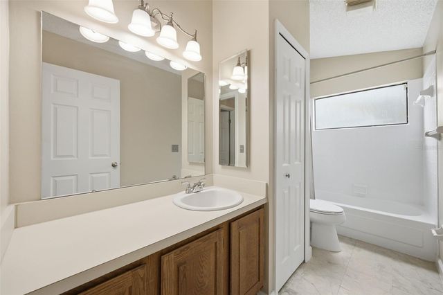 2023 DARLINGTON OAK DRIVE, Seffner, FL 33584