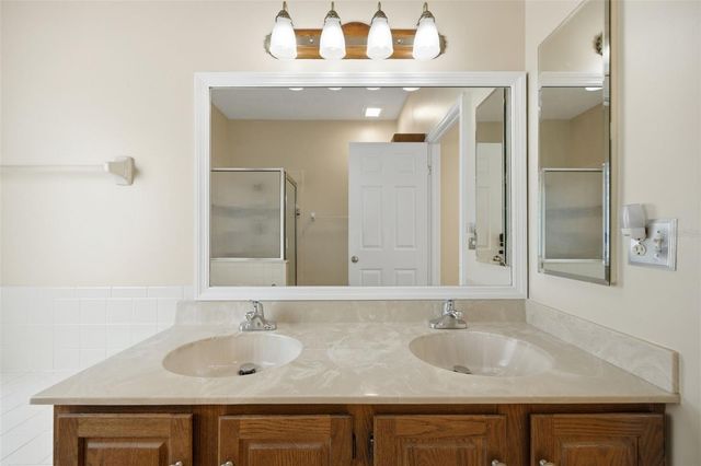 2023 DARLINGTON OAK DRIVE, Seffner, FL 33584