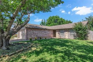 7616 Clover Lane, Watauga, TX 76148