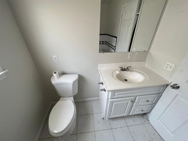 28033 Rosemont Street, Roseville, MI 48066