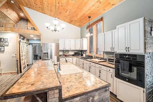 323 S Truhn Road, Fowlerville, MI 48836