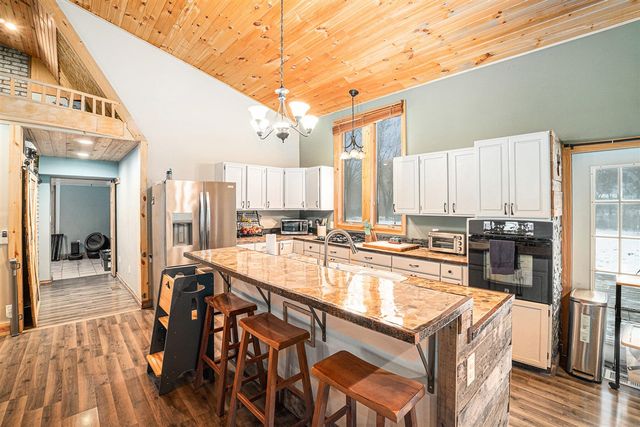 323 S Truhn Road, Fowlerville, MI 48836