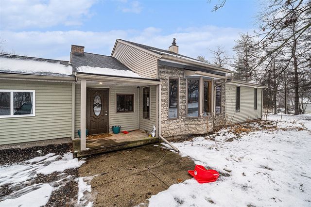323 S Truhn Road, Fowlerville, MI 48836