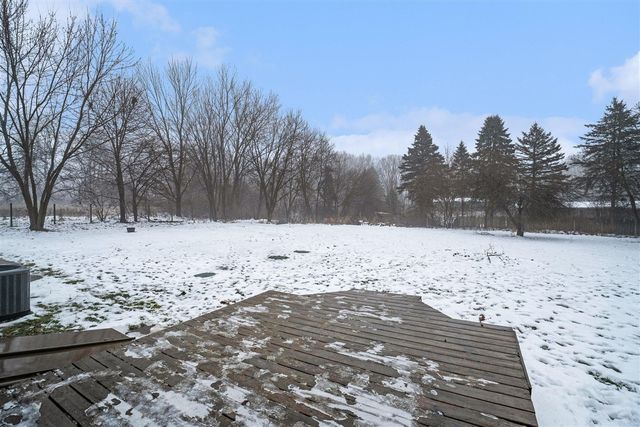 323 S Truhn Road, Fowlerville, MI 48836