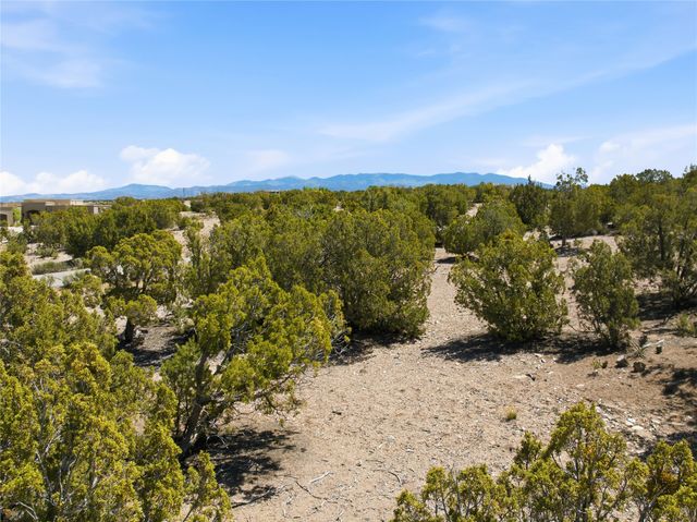 37 Sundance Ridge Circle, Santa Fe, NM 87506