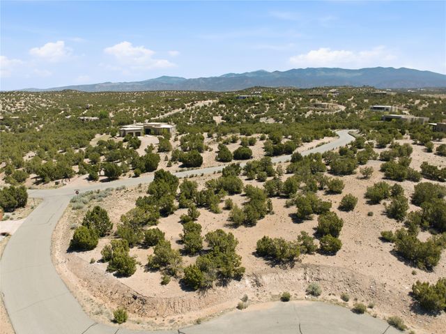 37 Sundance Ridge Circle, Santa Fe, NM 87506