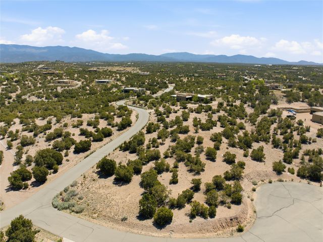 37 Sundance Ridge Circle, Santa Fe, NM 87506
