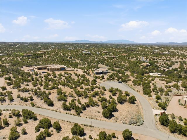 37 Sundance Ridge Circle, Santa Fe, NM 87506