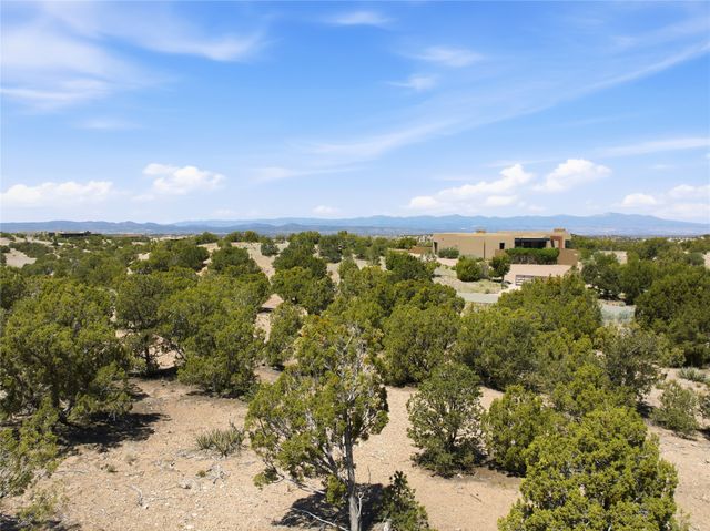 37 Sundance Ridge Circle, Santa Fe, NM 87506