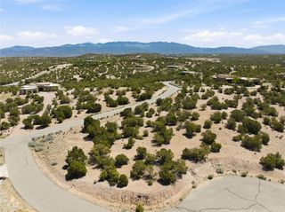 37 Sundance Ridge Circle, Santa Fe, NM 87506