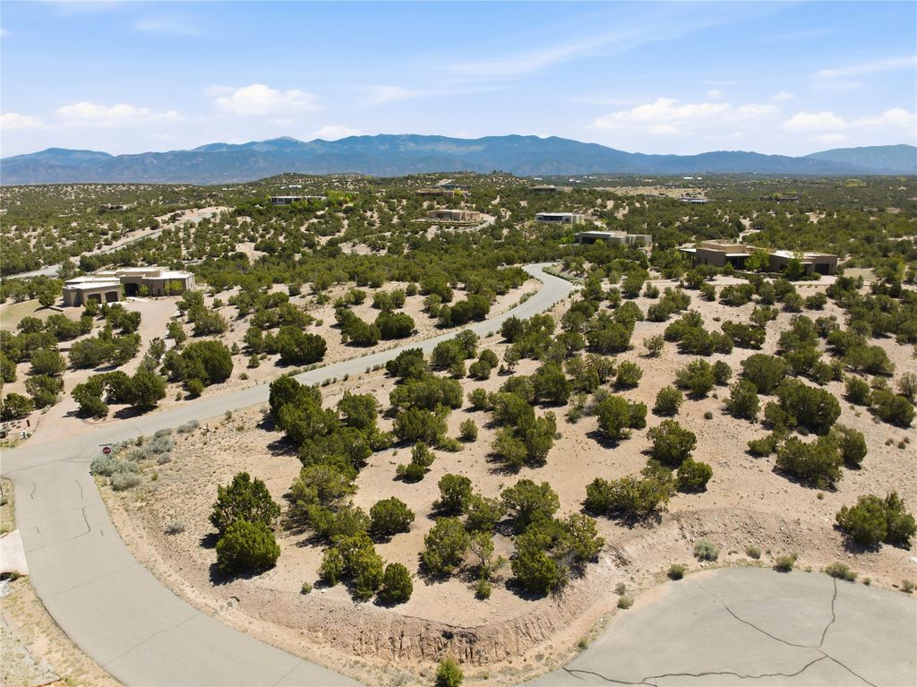 37 Sundance Ridge Circle, Santa Fe, NM 87506