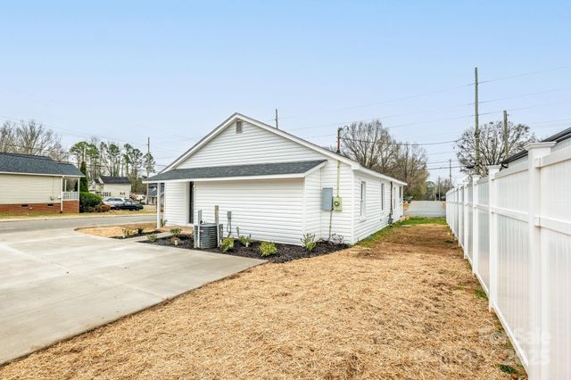 636 Central Drive NW, Concord, NC 28027